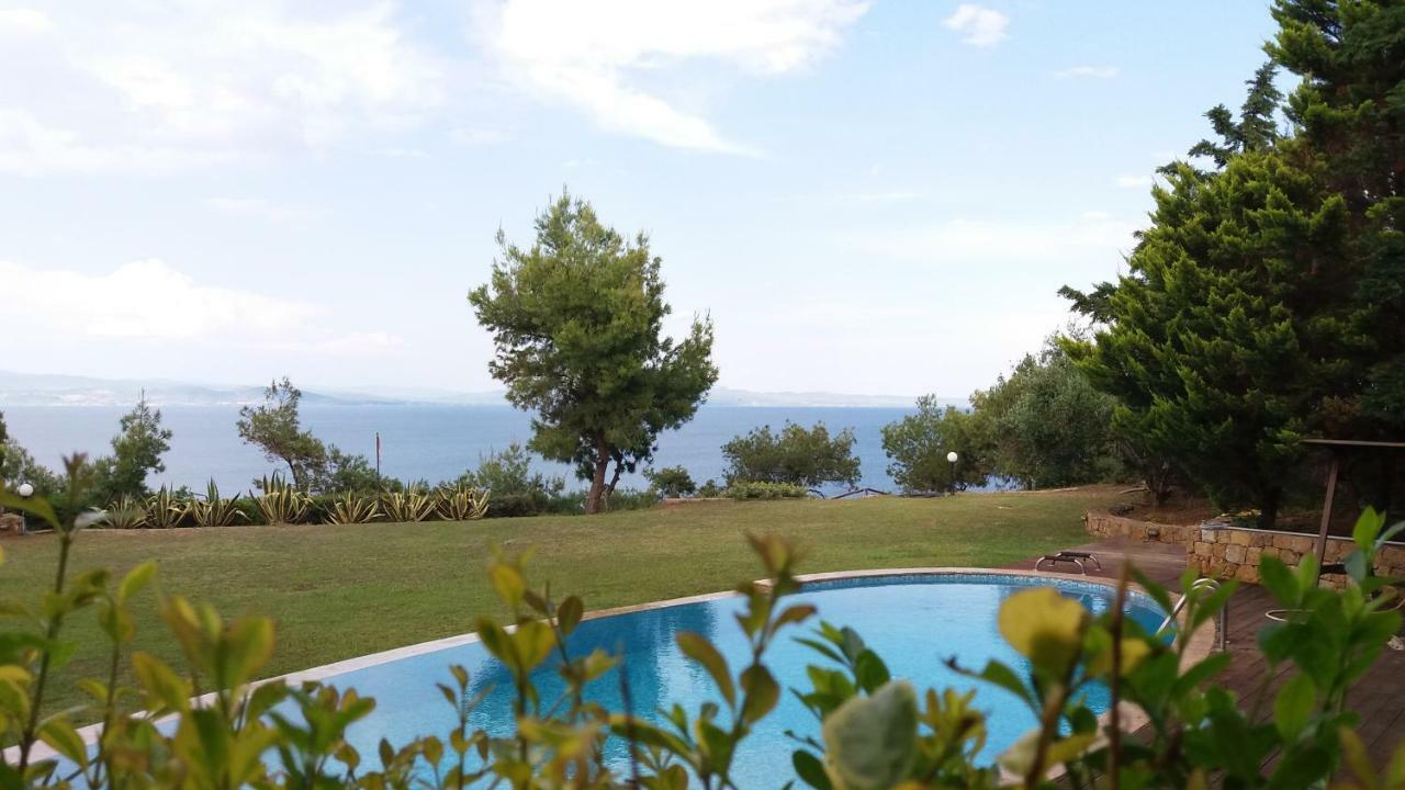 Вилла Castle On The Edge Of The Sea *