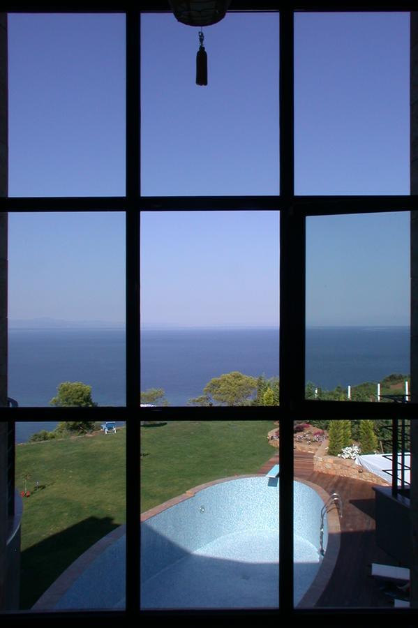 Villa Castle On The Edge Of The Sea *
